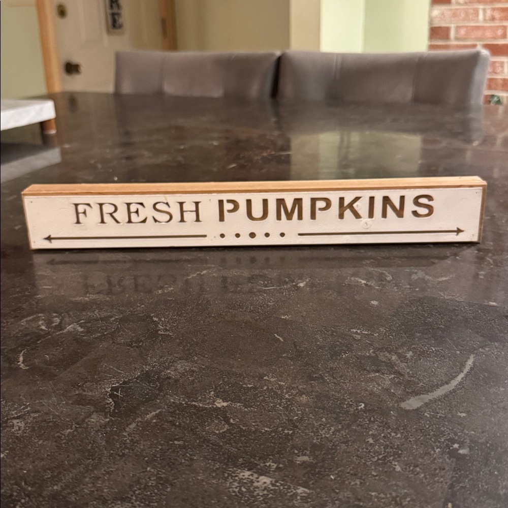 Fresh Pumpkins Wooden Sign